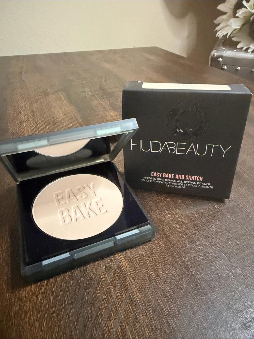HUDA BEAUTY Easy Bake Pressed Setting Powder - CUPCAKE
